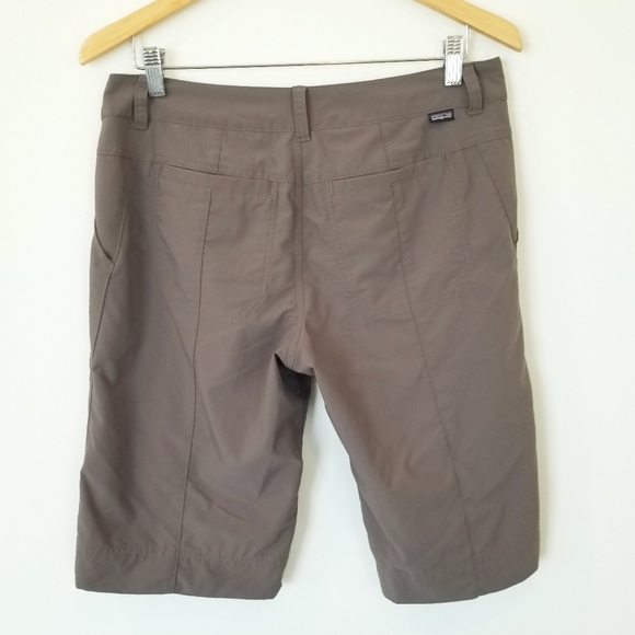 Patagonia Women's Inter Continental Khaki Hiking Shorts Activewear Athleisure - Picture 3 of 10